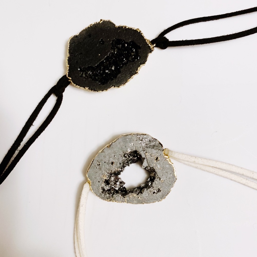 Geode stone wrap choker/bracelet